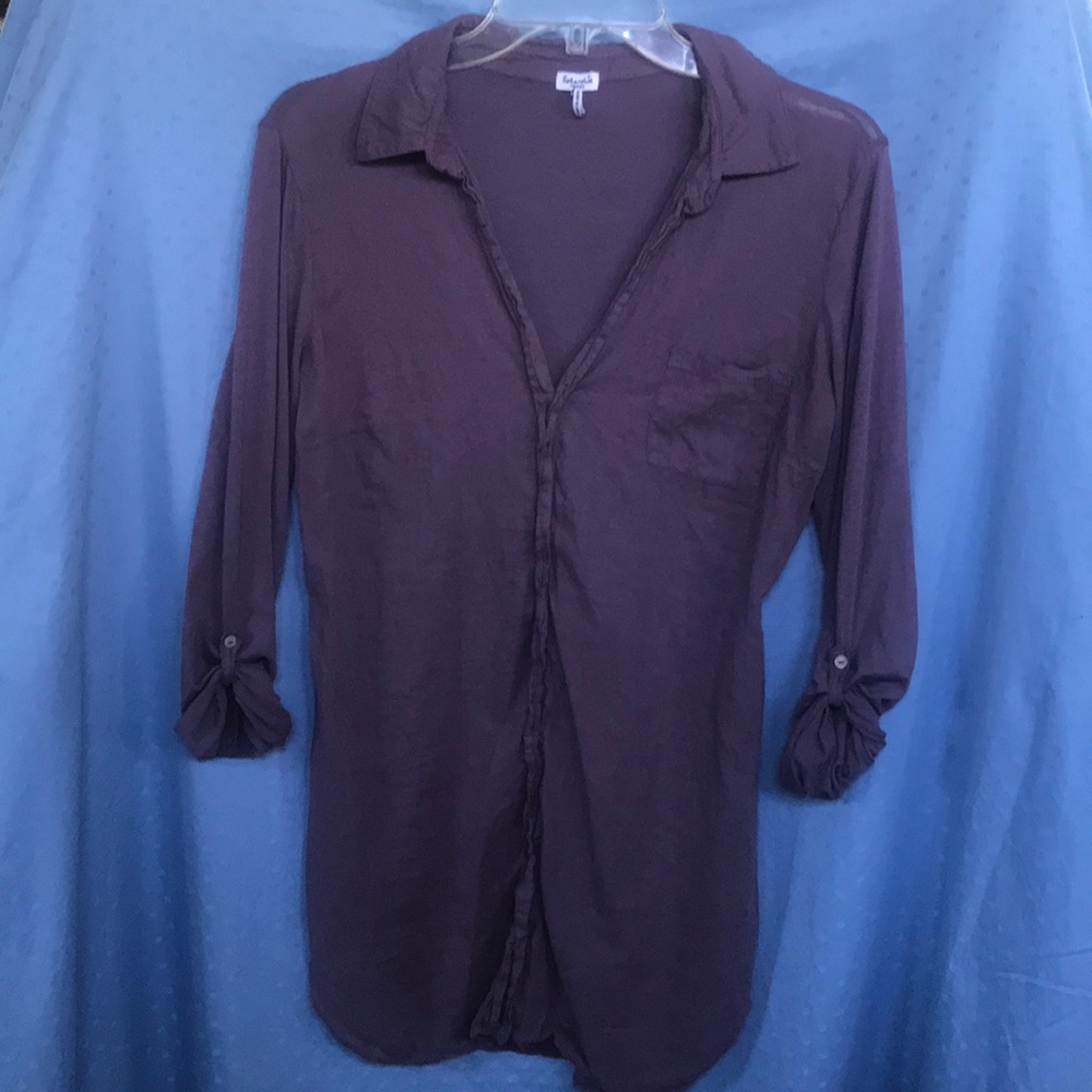 Splendid top w/ front pocket v neck